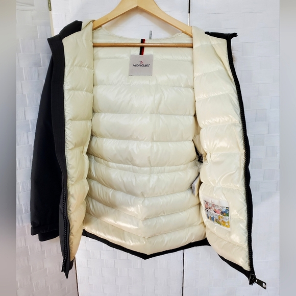 NWT$990 Moncler Kid's Menue Fox Fur Black White Down Puffer Jacket Sz 12A (9-10) - Picture 2 of 16